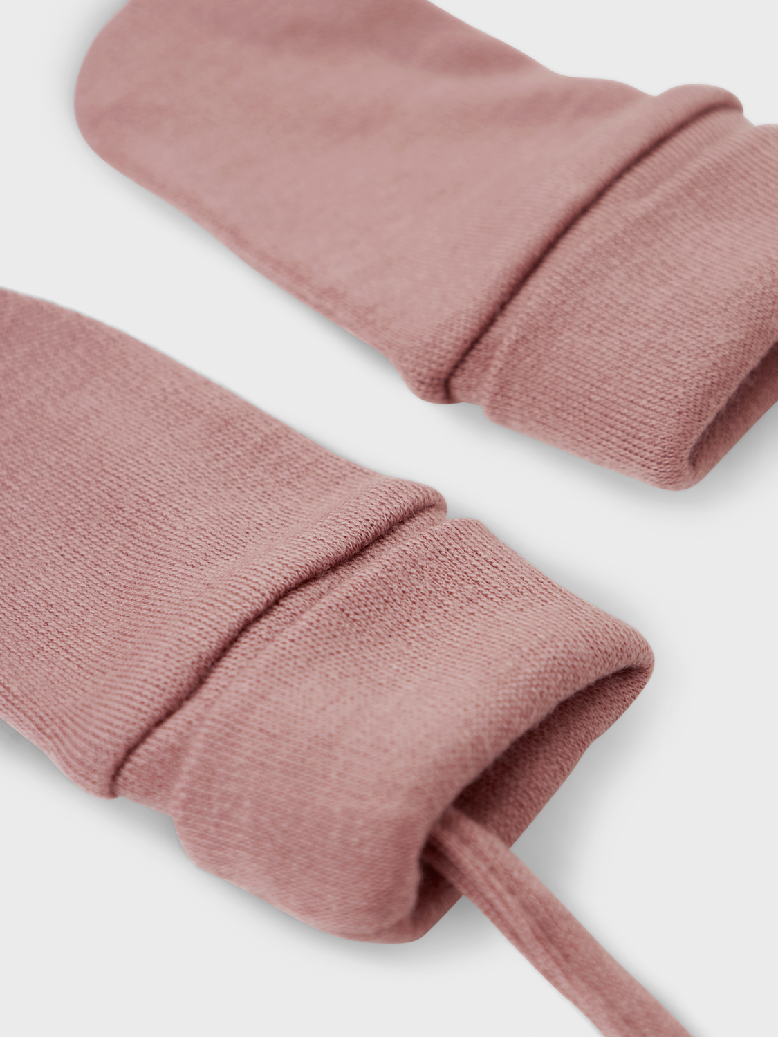 model_shot-front_full